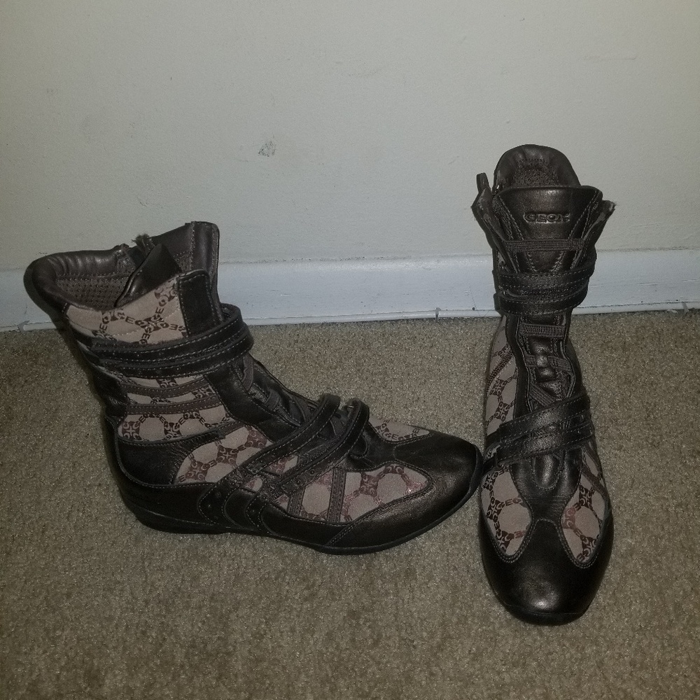 Short Brown Boots